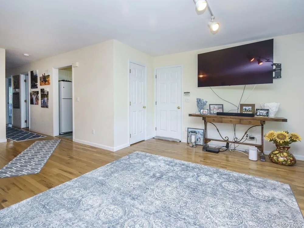 14 Hillcrest Street Huntington, NY 11743