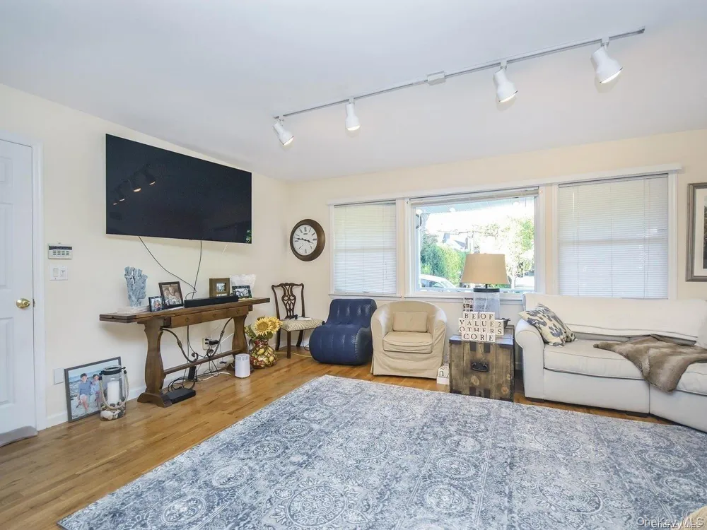 14 Hillcrest Street Huntington, NY 11743
