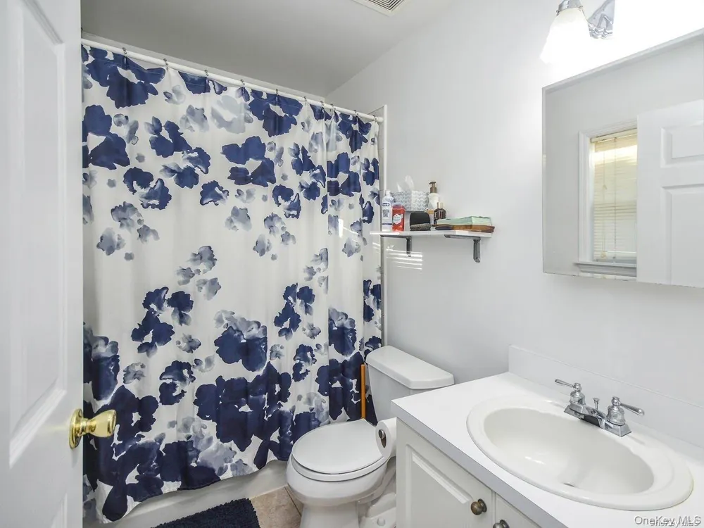 14 Hillcrest Street Huntington, NY 11743