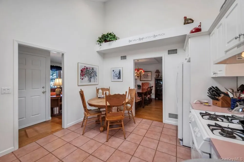 18 Hillcrest Street Huntington, NY 11743