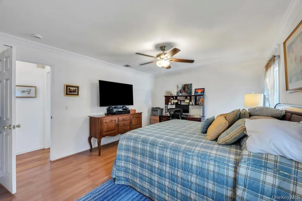 18 Hillcrest Street Huntington, NY 11743