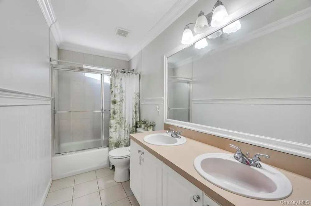 18 Hillcrest Street Huntington, NY 11743