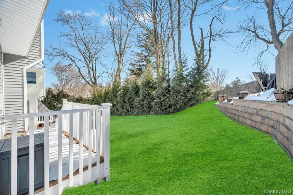 18 Hillcrest Street Huntington, NY 11743
