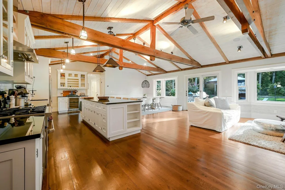 1600 Pine Tree Road Cutchogue, NY 11935