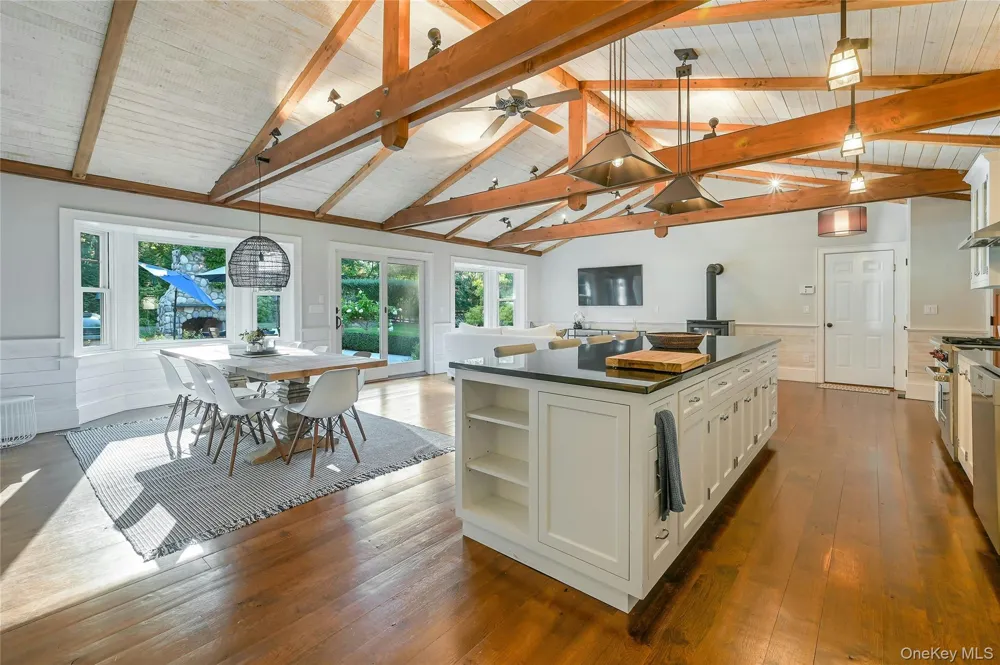 1600 Pine Tree Road Cutchogue, NY 11935