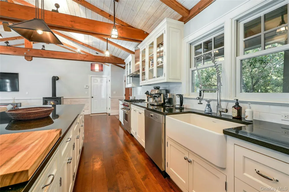 1600 Pine Tree Road Cutchogue, NY 11935