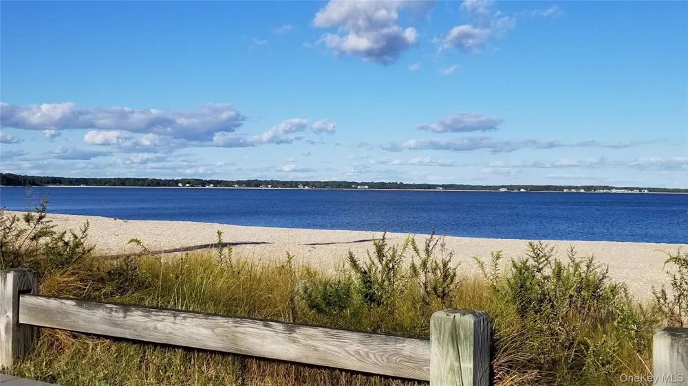 1600 Pine Tree Road Cutchogue, NY 11935
