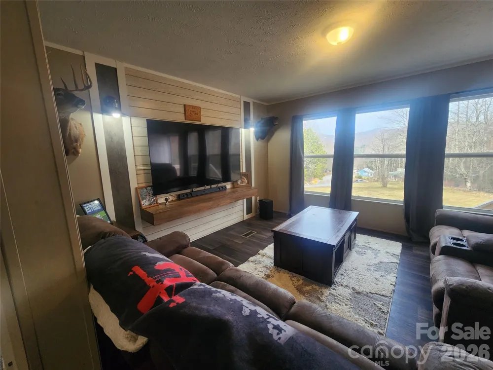 659 Cold Creek Road Canton, NC 28716