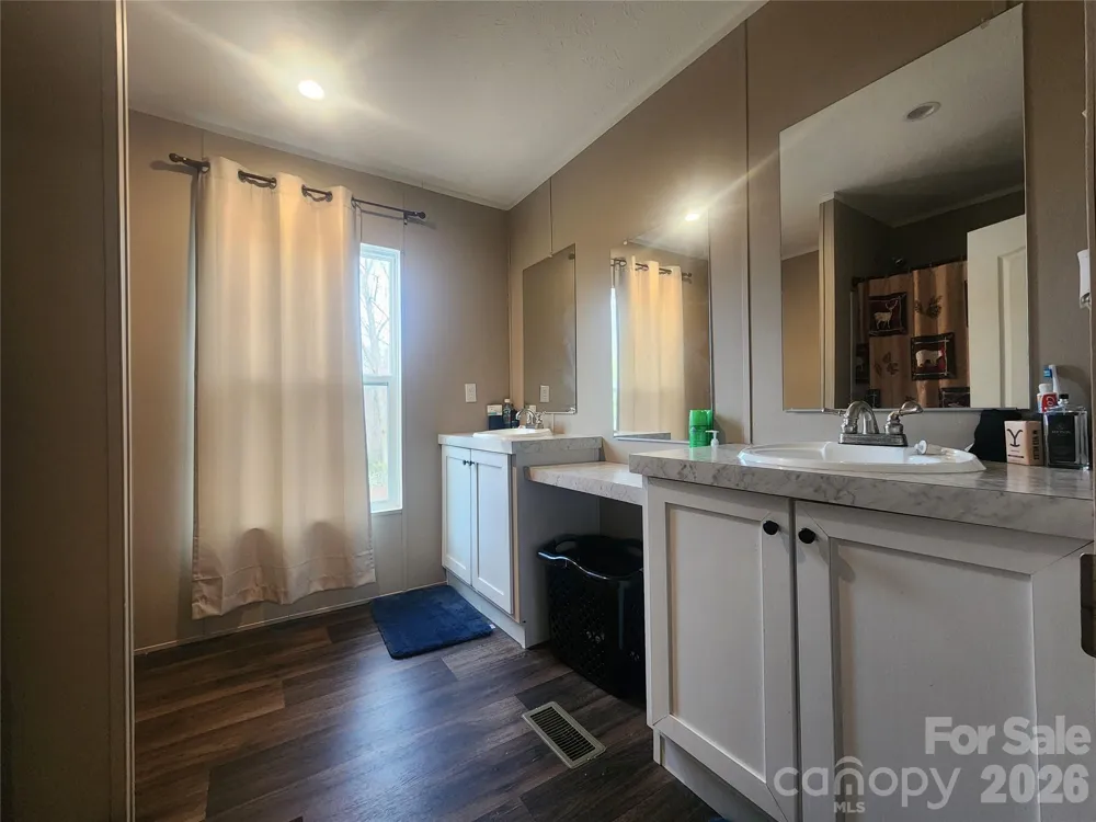 659 Cold Creek Road Canton, NC 28716