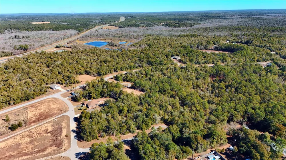00 LARK COURT Chipley, FL 32428