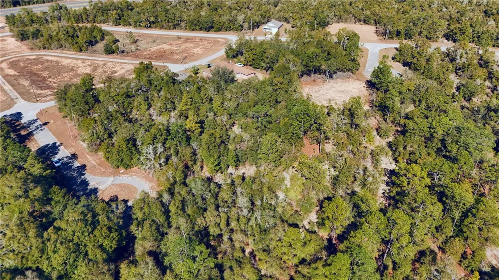 00 LARK COURT Chipley, FL 32428
