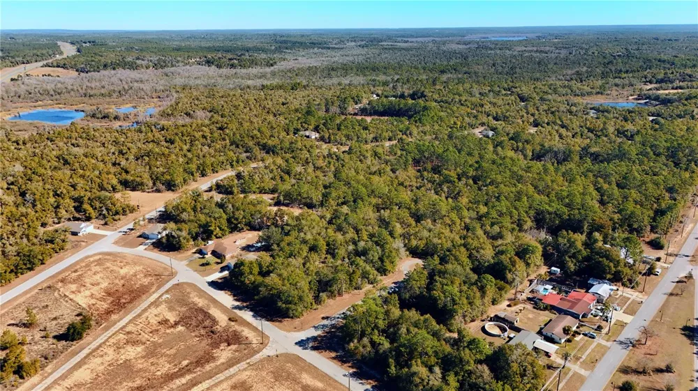 00 LARK COURT Chipley, FL 32428