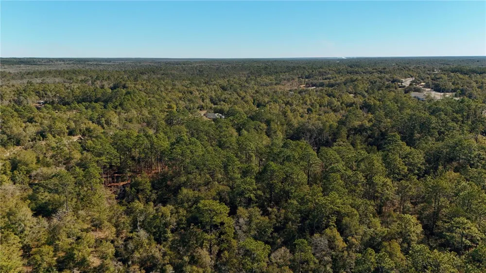 00 LARK COURT Chipley, FL 32428