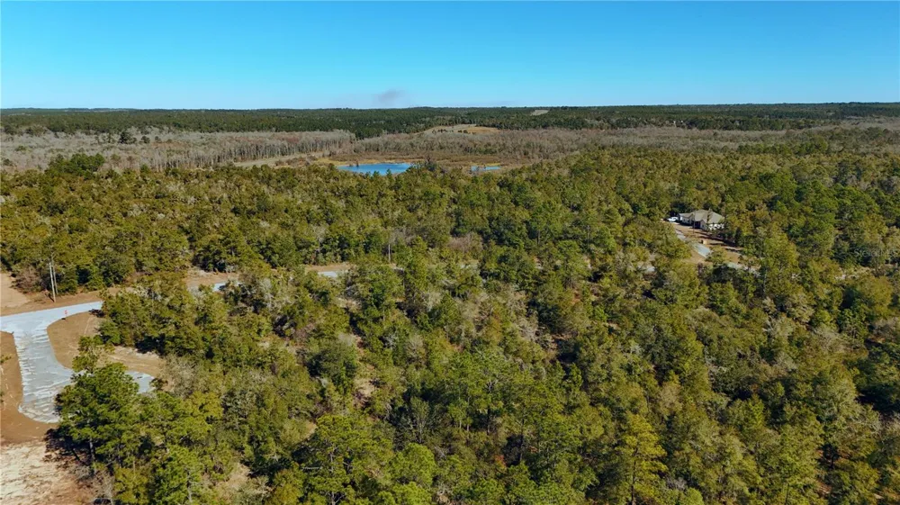 00 LARK COURT Chipley, FL 32428