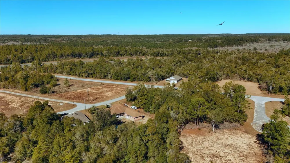 00 LARK COURT Chipley, FL 32428