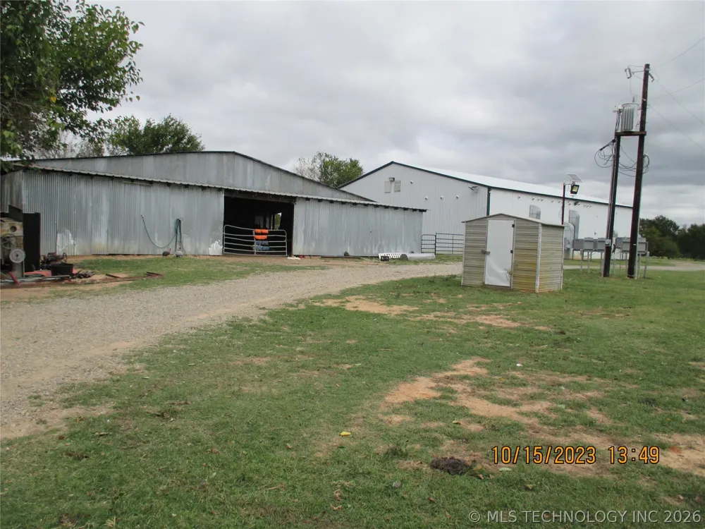 2905 E 2110 Hugo, OK 74743