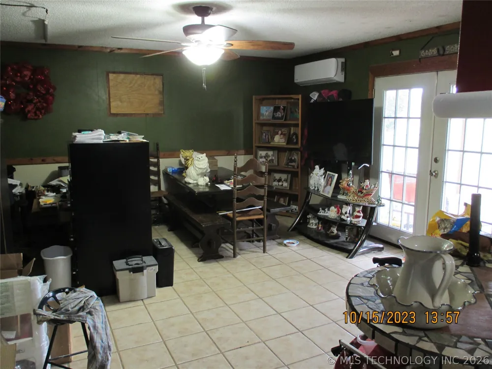 2905 E 2110 Hugo, OK 74743
