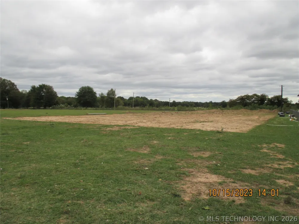 2905 E 2110 Hugo, OK 74743