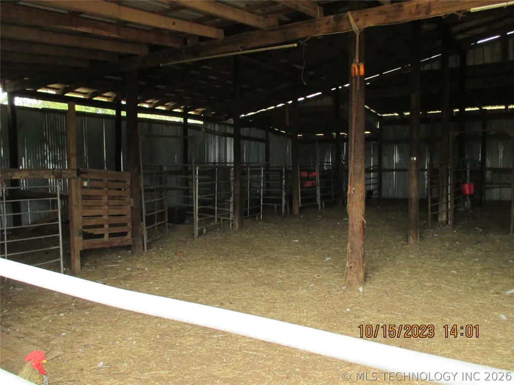 2905 E 2110 Hugo, OK 74743
