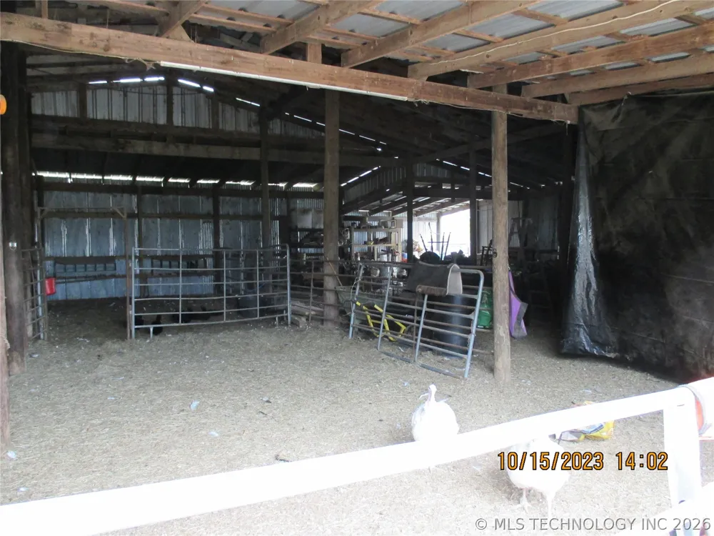 2905 E 2110 Hugo, OK 74743