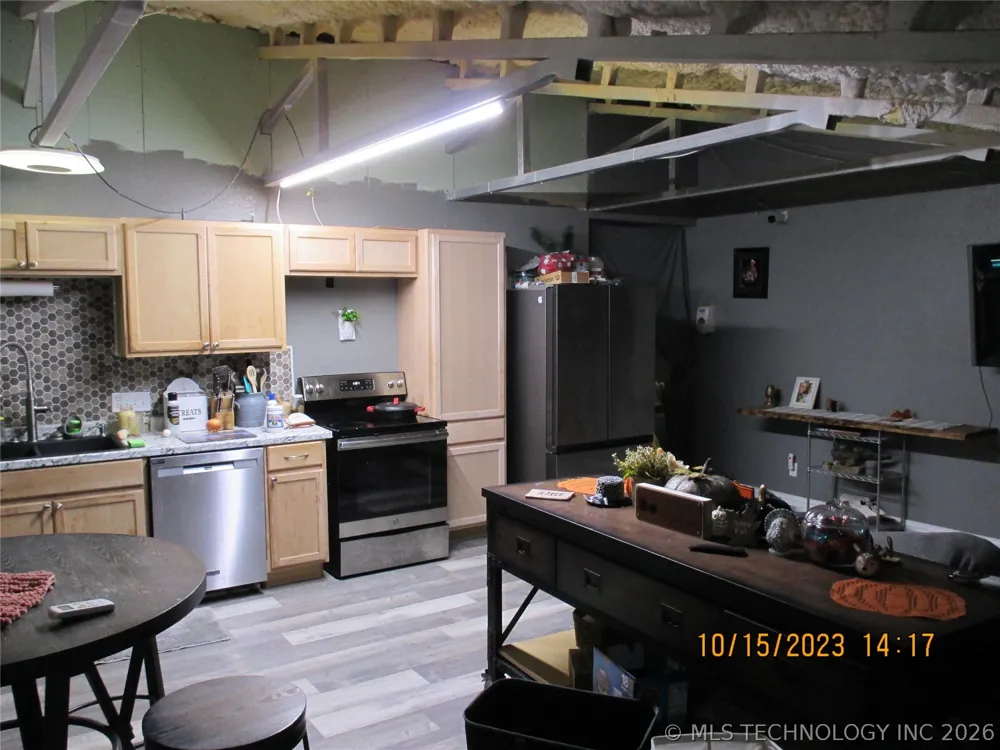 2905 E 2110 Hugo, OK 74743