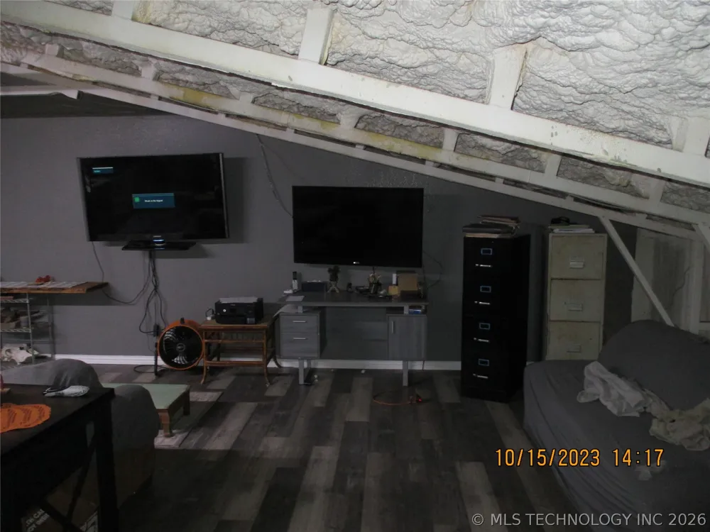 2905 E 2110 Hugo, OK 74743