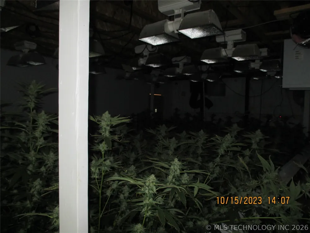 2905 E 2110 Hugo, OK 74743