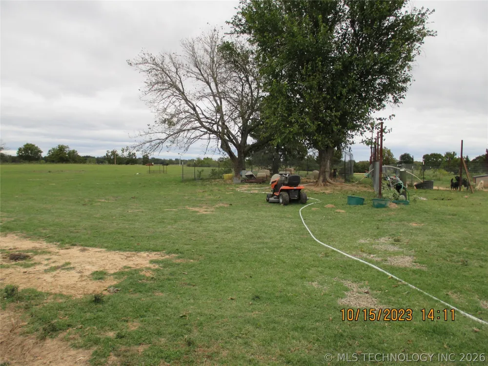 2905 E 2110 Hugo, OK 74743