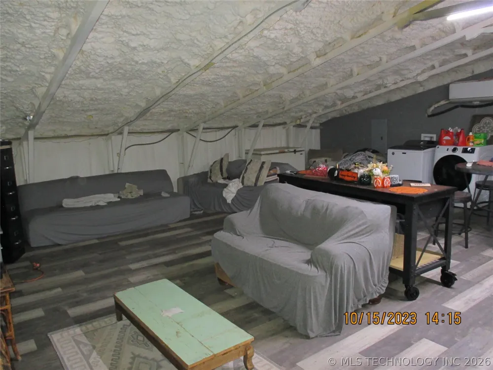 2905 E 2110 Hugo, OK 74743