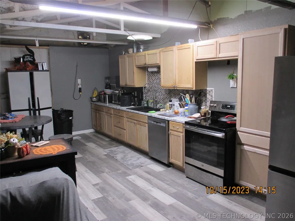 2905 E 2110 Hugo, OK 74743