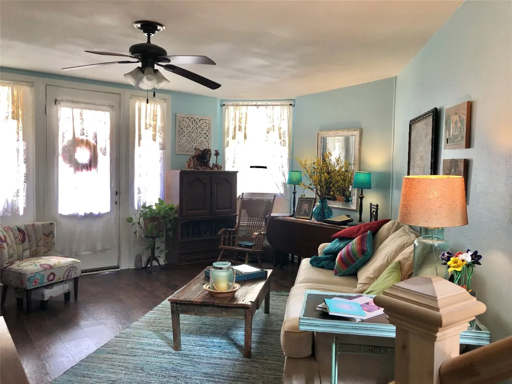 401 Sam Rayburn Drive #1 Bonham, TX 75418