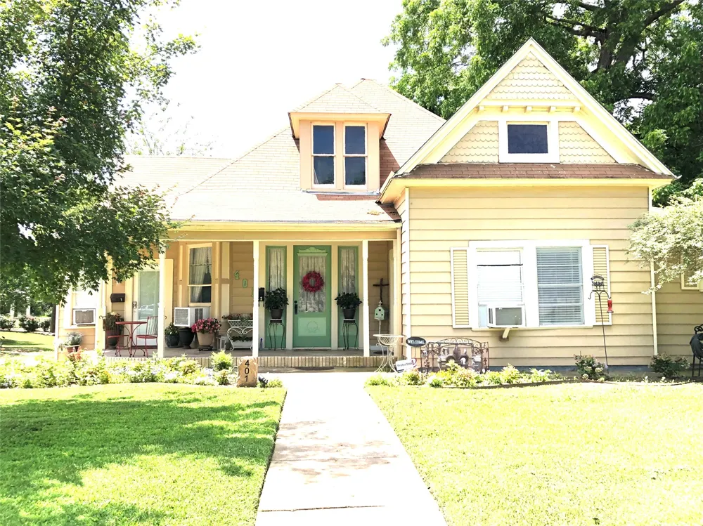 401 Sam Rayburn Drive #1 Bonham, TX 75418
