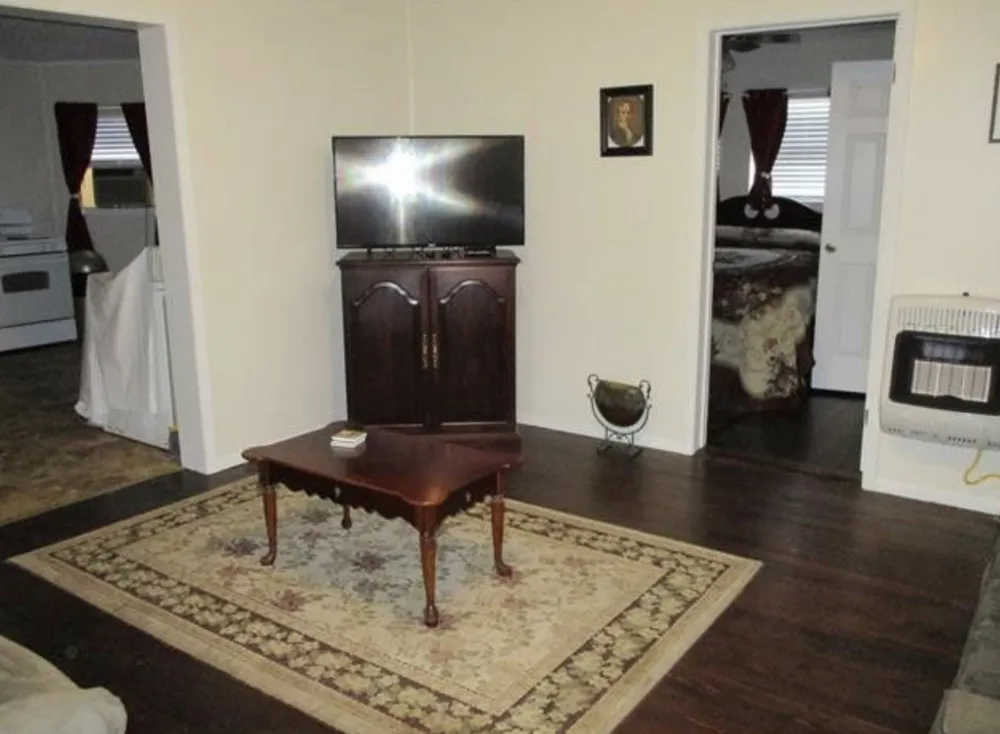 401 Sam Rayburn Drive #1 Bonham, TX 75418