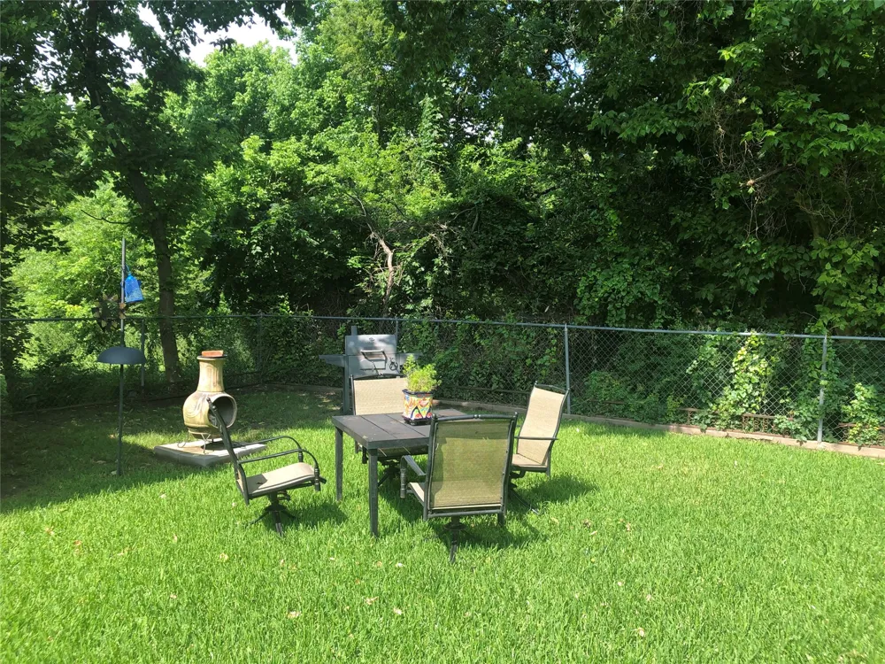 401 Sam Rayburn Drive #1 Bonham, TX 75418