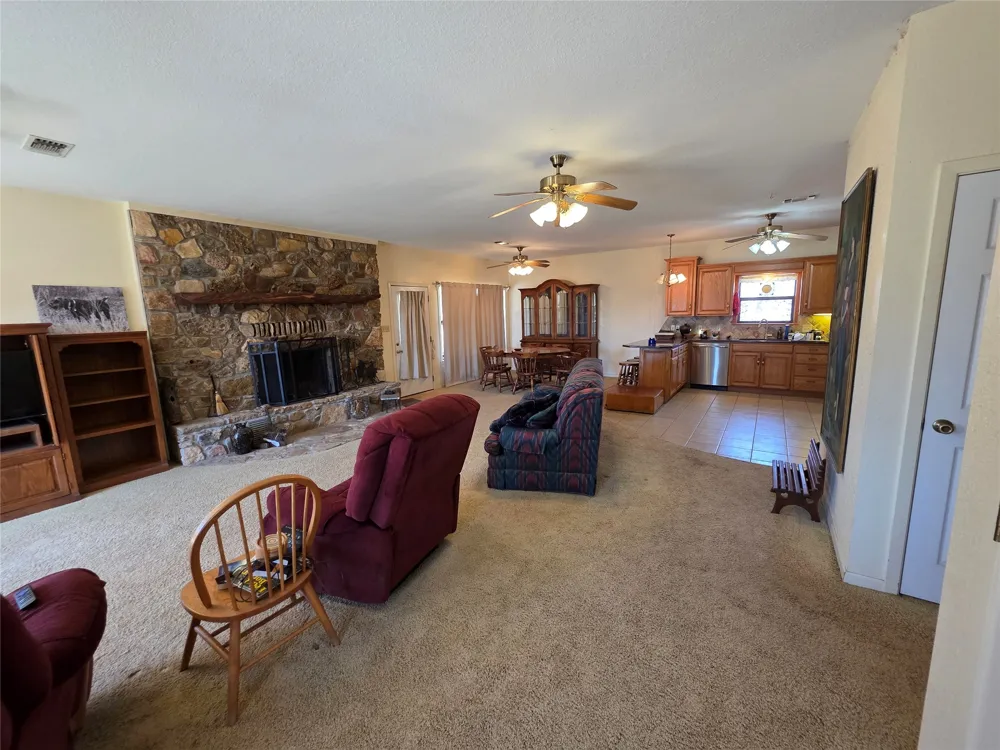 1709 County Road 330 Voss, TX 76888