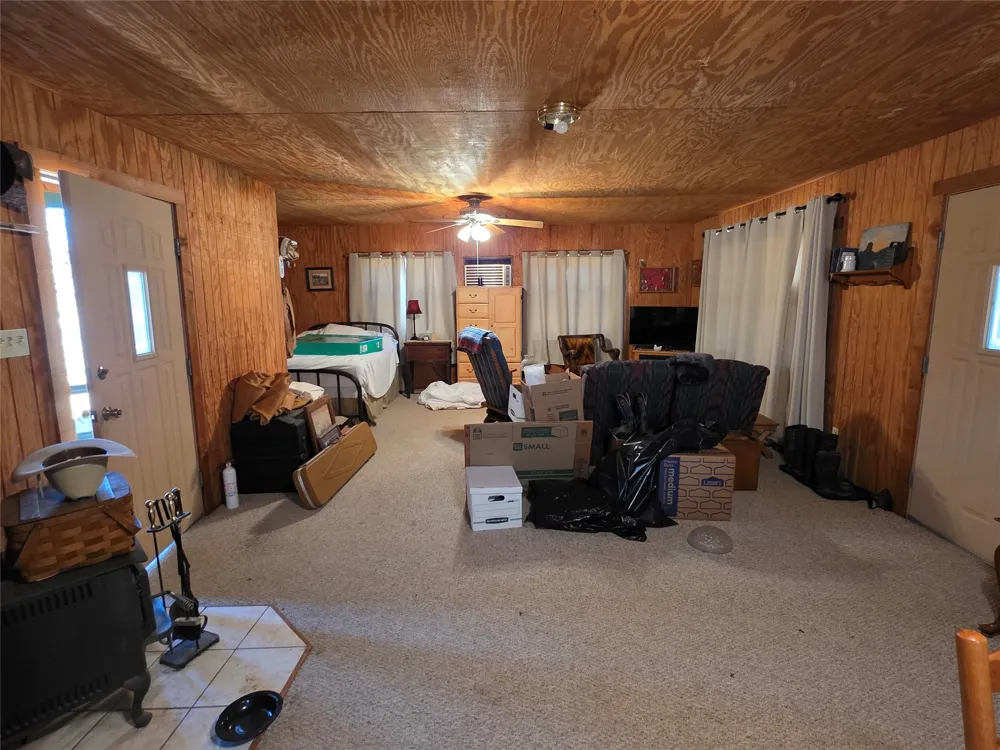 1709 County Road 330 Voss, TX 76888