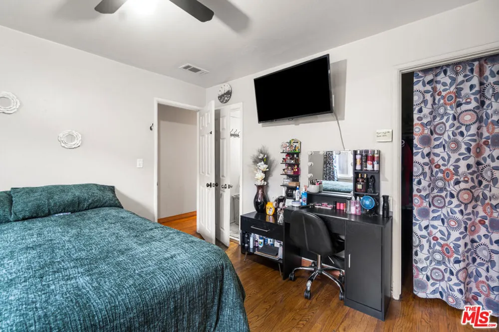 13748 Sunburst Street Arleta, CA 91331