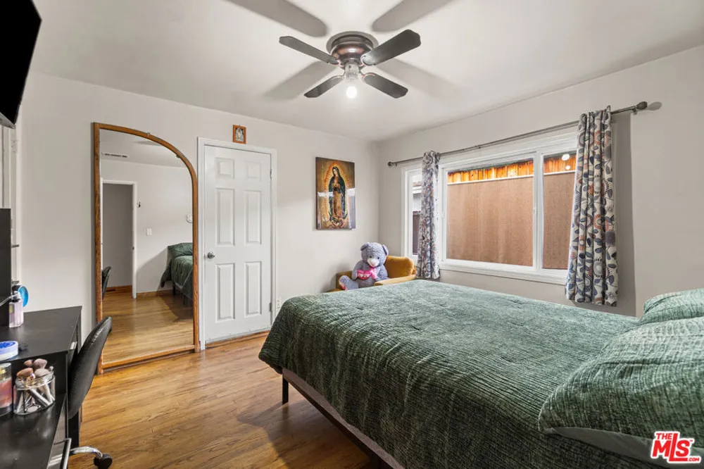 13748 Sunburst Street Arleta, CA 91331