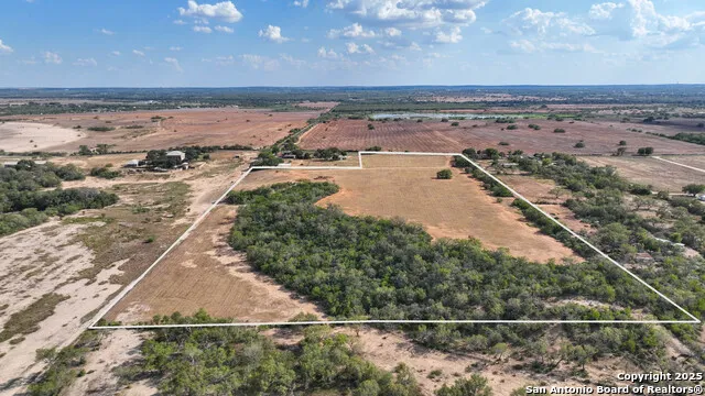 000 Von Ormy Rd Von Ormy, TX 78073