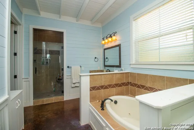 4237 County Road 330 Burnet, TX 78611