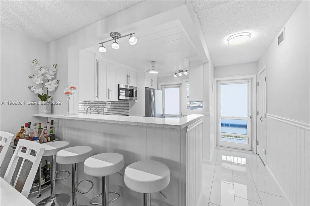 3201 NE 8th St #405 Pompano Beach, FL 33062