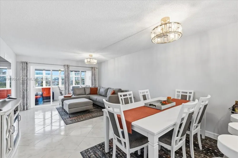 3201 NE 8th St #405 Pompano Beach, FL 33062