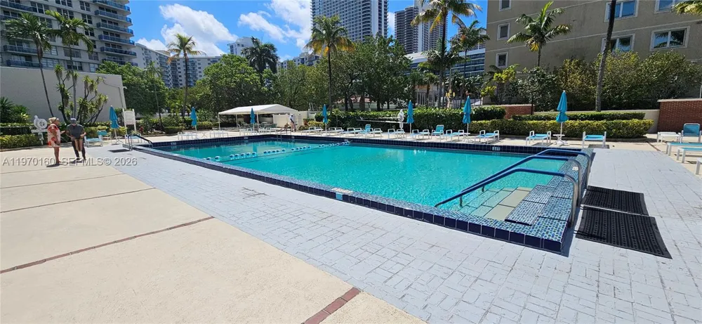 3800 S Ocean Dr #322 Hollywood, FL 33019