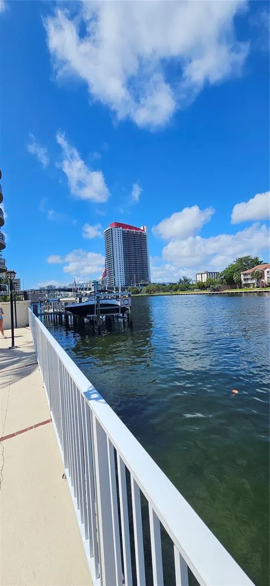 3800 S Ocean Dr #322 Hollywood, FL 33019