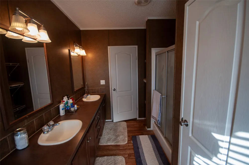 1364 Fm 574 W Mullin, TX 76864