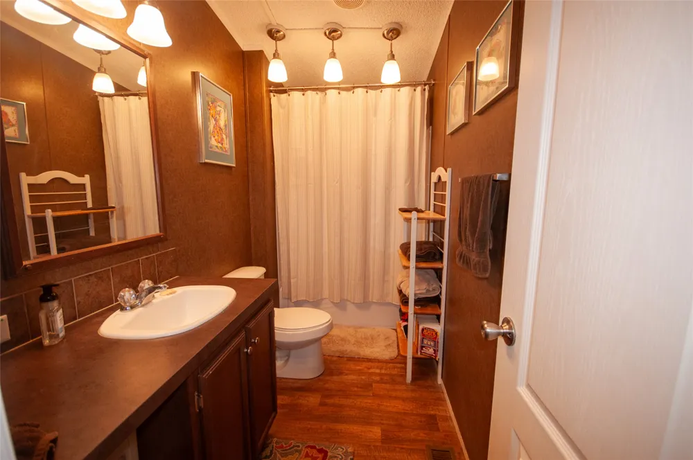 1364 Fm 574 W Mullin, TX 76864
