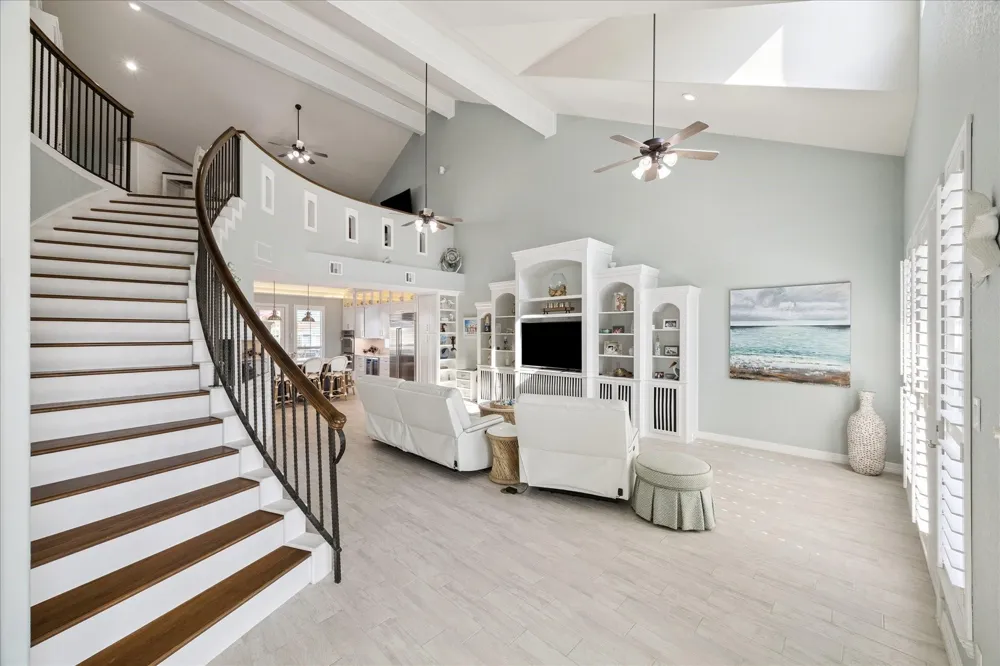 241 Tamana Drive Tiki Island, TX 77554