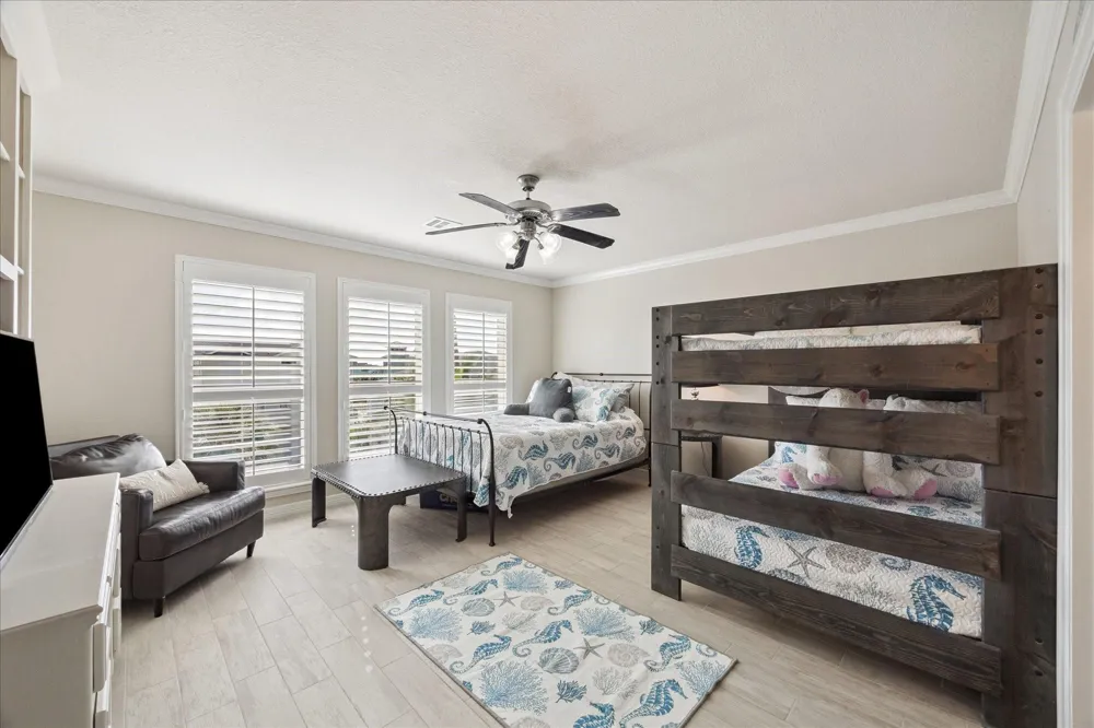 241 Tamana Drive Tiki Island, TX 77554