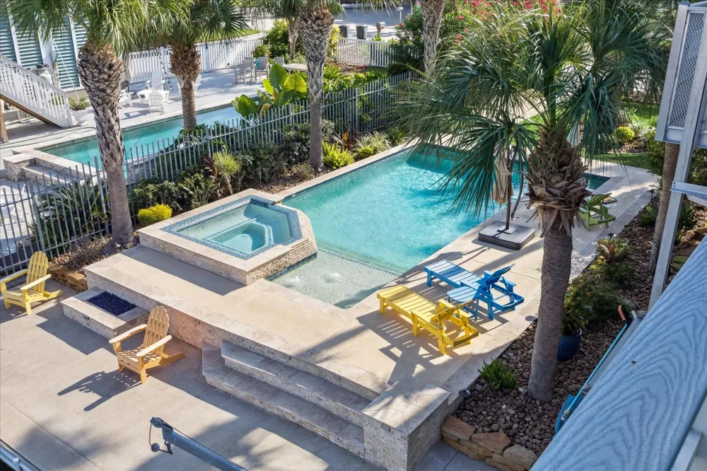 241 Tamana Drive Tiki Island, TX 77554
