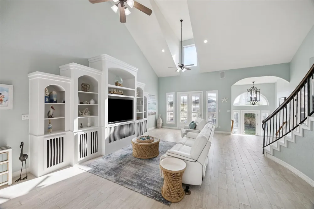241 Tamana Drive Tiki Island, TX 77554
